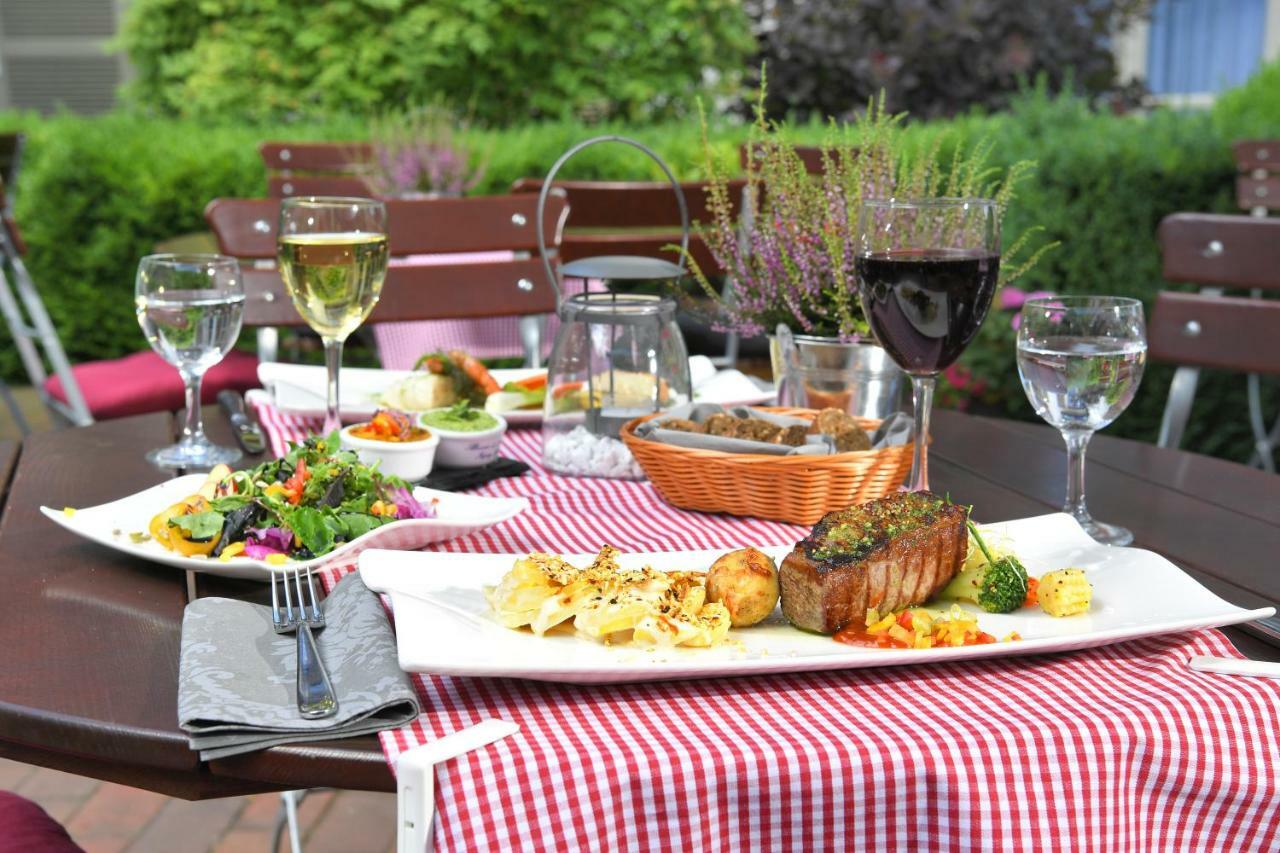 Landhotel Schnuck Schneverdingen Bagian luar foto
